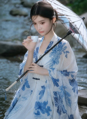 蓝色花纹盘扣披肩女外搭2026新款