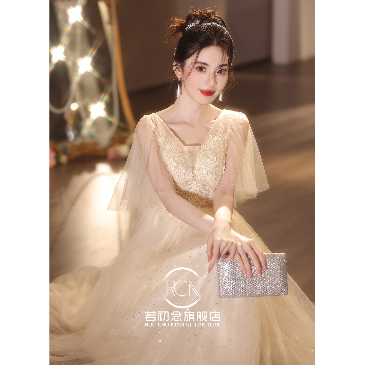 香槟色v领晚礼服裙订婚敬酒伴娘服新娘晨袍主持成人礼轻婚纱艺考