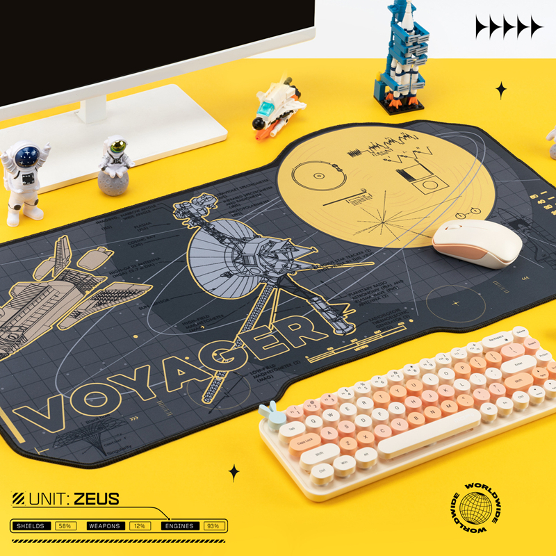 FTTOT炫酷太空旅行者鼠标垫 超大电竞游戏键盘垫加厚防滑办公桌垫