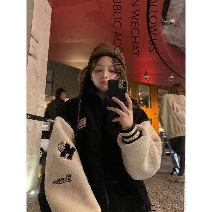 羊羔绒加双螺口加绣花冬加绒加厚新松百搭棒球棒宽松型长袖上衣