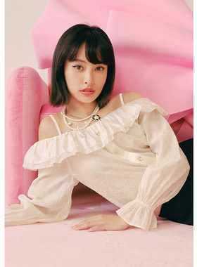 法式气质纯色荷叶边吊带一字肩上衣2025秋季新款长袖雪纺衫