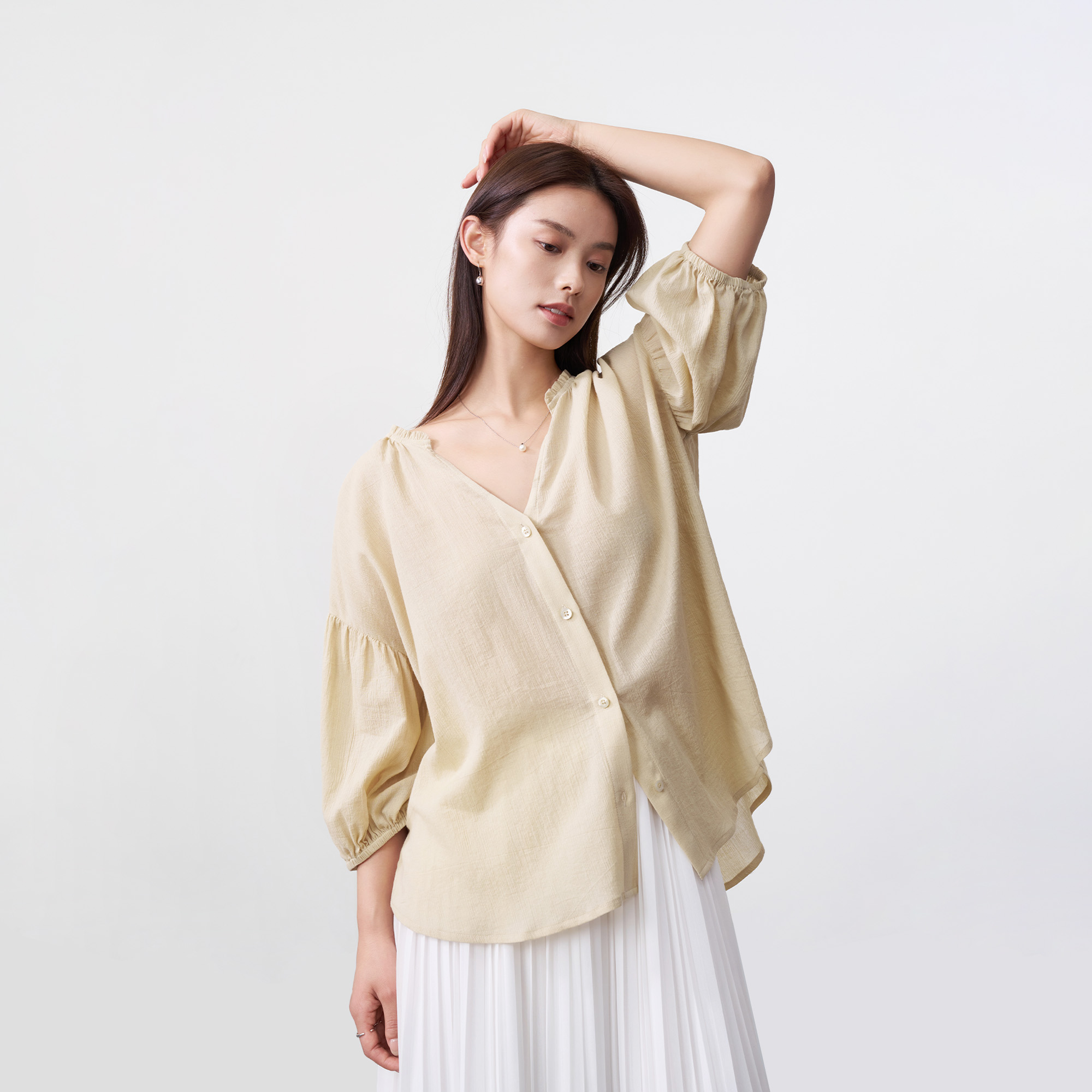 日系灯笼袖细褶肌理衬衫花边领