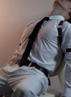 那不勒斯禁欲系白色衬衫男士高级感痞帅直播酒吧穿搭背带臂环衬衣