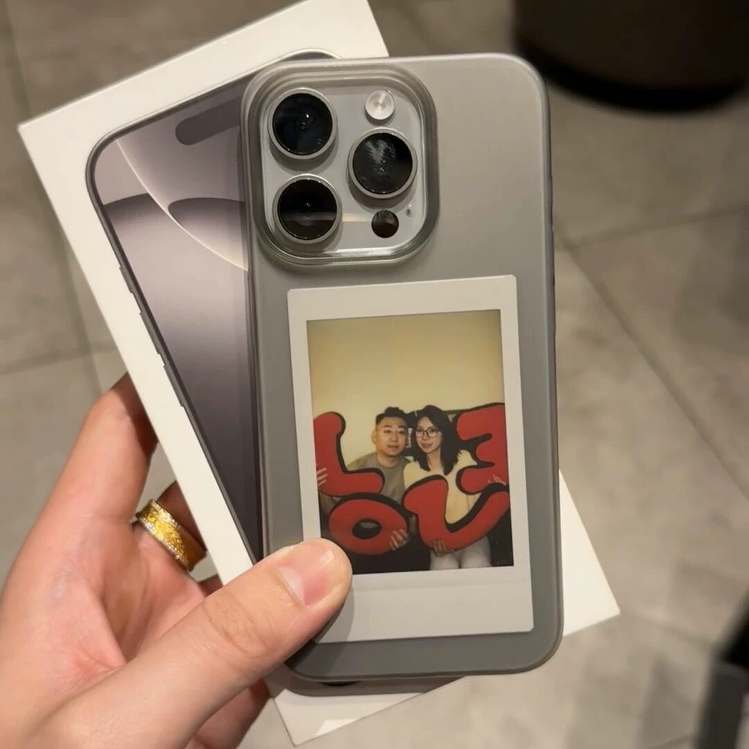 磨砂防指纹透黑硬壳不会发黄高级diy拍立得照片来图定制适用iPhone17苹果15Promax手机壳16透明情侣15简约14