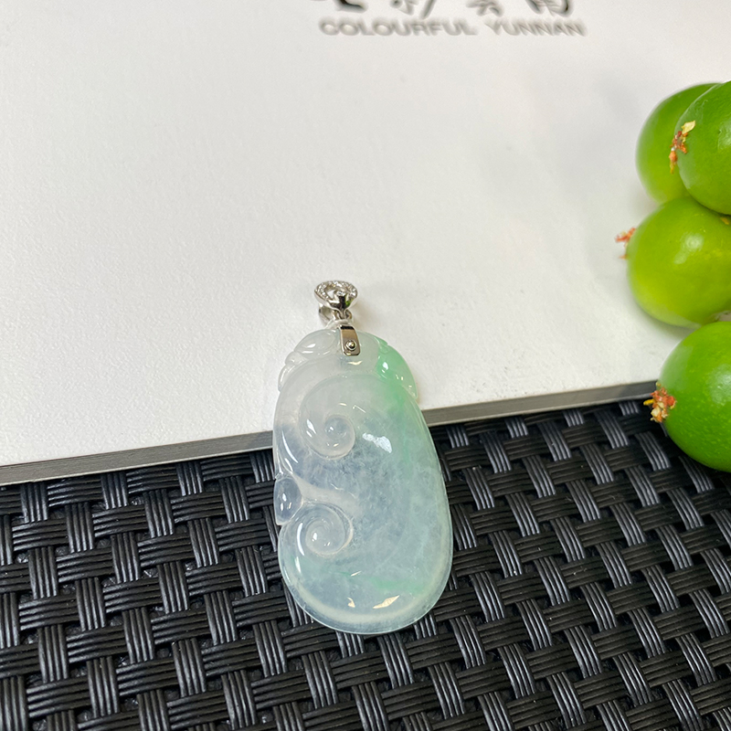 七彩云南天然翡翠飘花翡翠如意