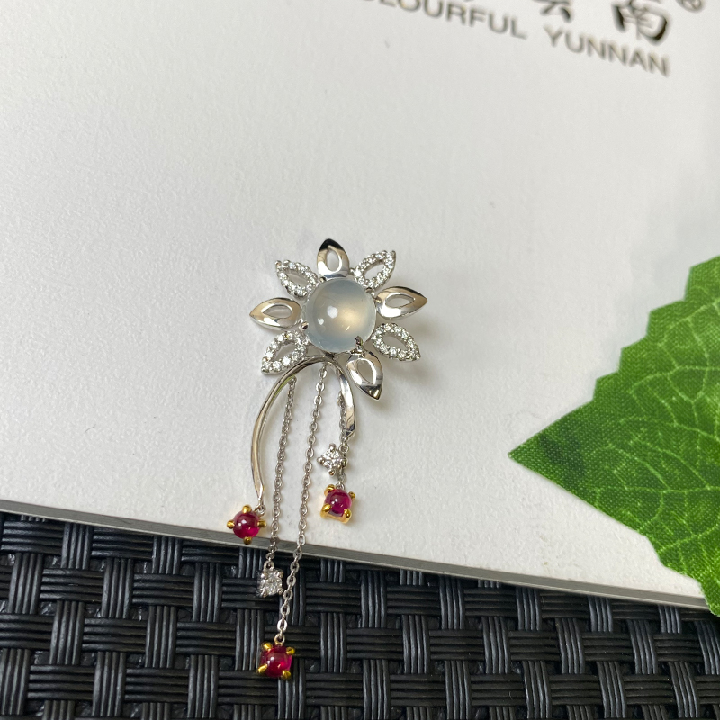七彩云南天然翡翠白月光翡翠吊坠