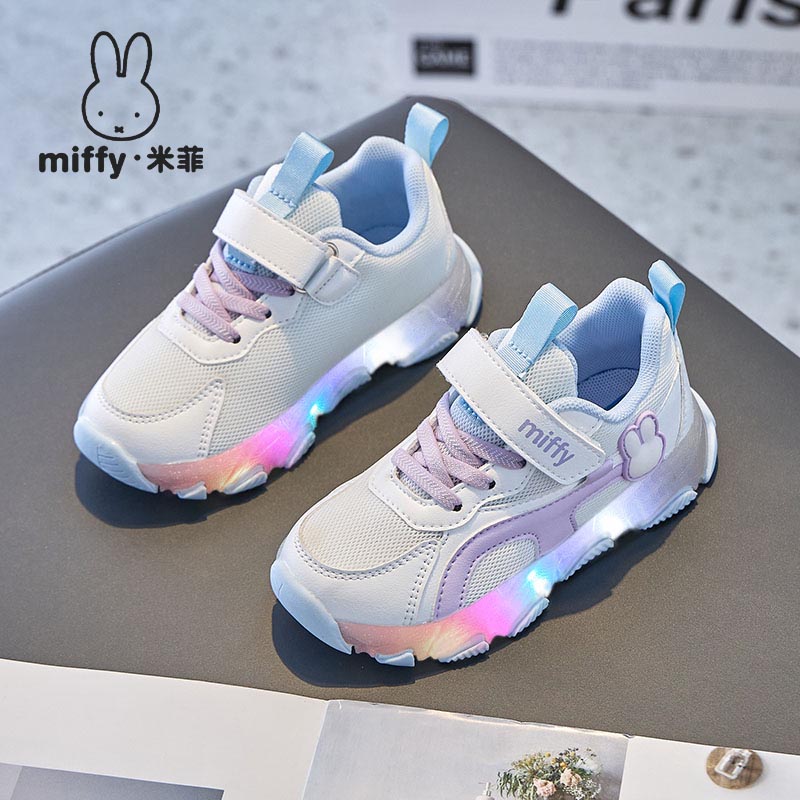 休闲百搭舒适透气女童发光鞋