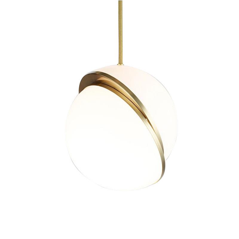 北餐厅小代吊灯现位简约吧台灯创意错球极欧简床头灯服装店网9998