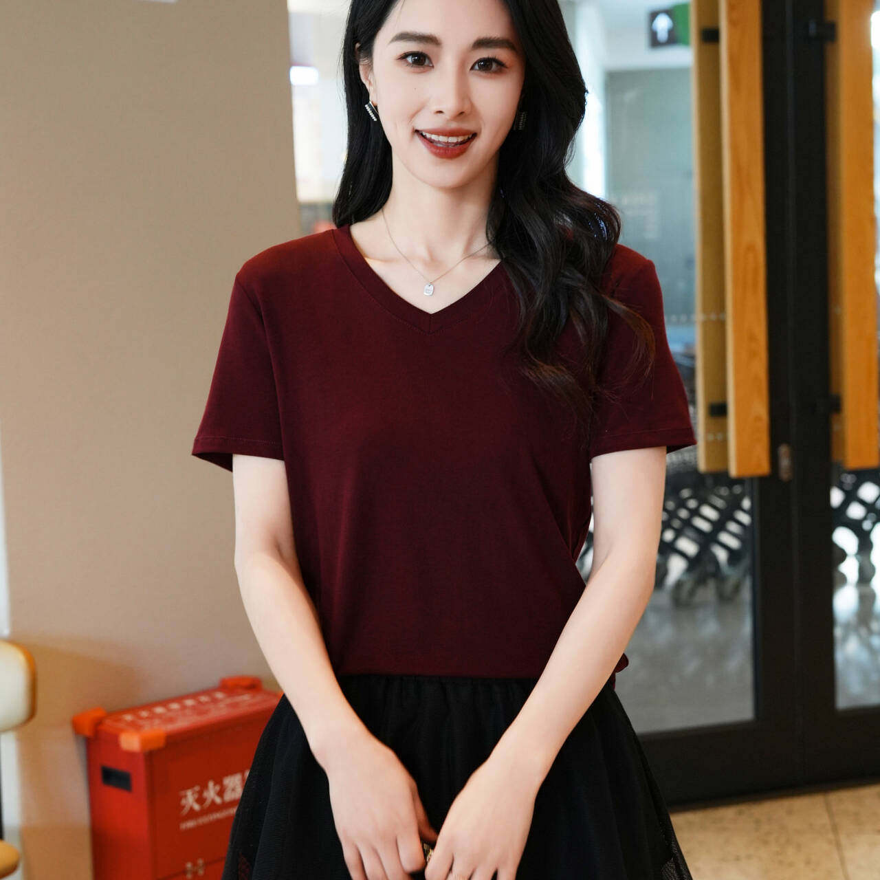 腾坊夏季新款V领短袖T恤微胖mm大码女装基础多色宽松纯色上衣1829