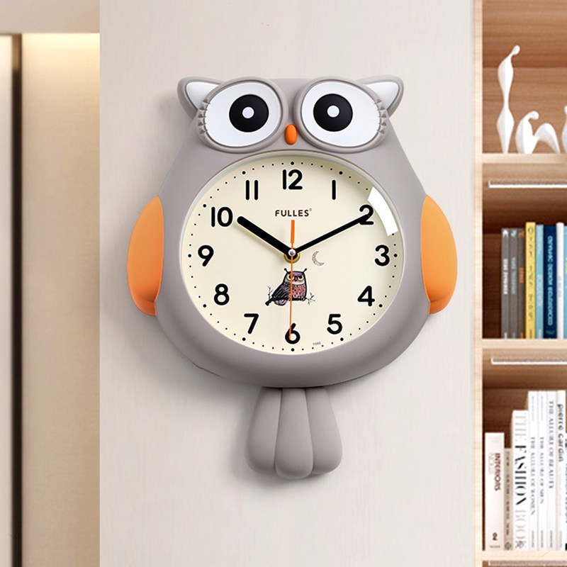 卡通网红新款儿童房挂钟客厅家用挂表时钟创意挂墙2024免打孔