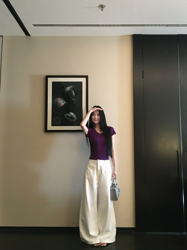 黄亮Elovey 自留款白色/黑色直筒阔腿牛仔裤女早秋新品高腰显瘦