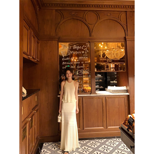黄亮Elovey 自制不撞款缪斯女神针织套装背心上衣+长款半身裙D03