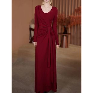 轻奢高级感红色收腰包臀长裙女2026春季新款优雅小香风长袖连衣裙