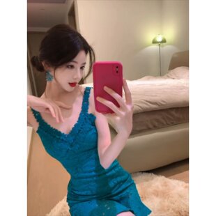 小个子气质收腰修身 夏季 包臀短裙 绿色v领蕾丝吊带连衣裙女装 法式