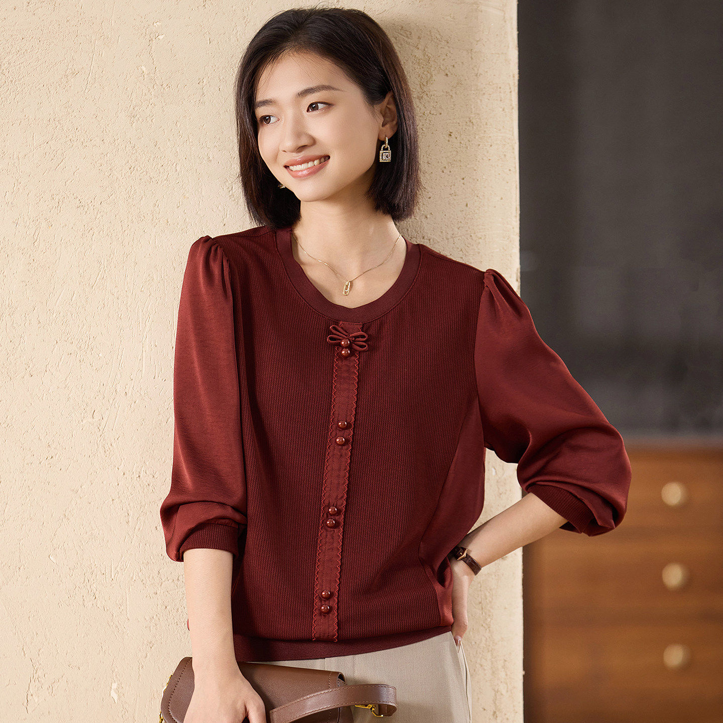 喜卉妈妈春装洋派针织打底衫2026新款中老年女装春秋长袖T恤上衣