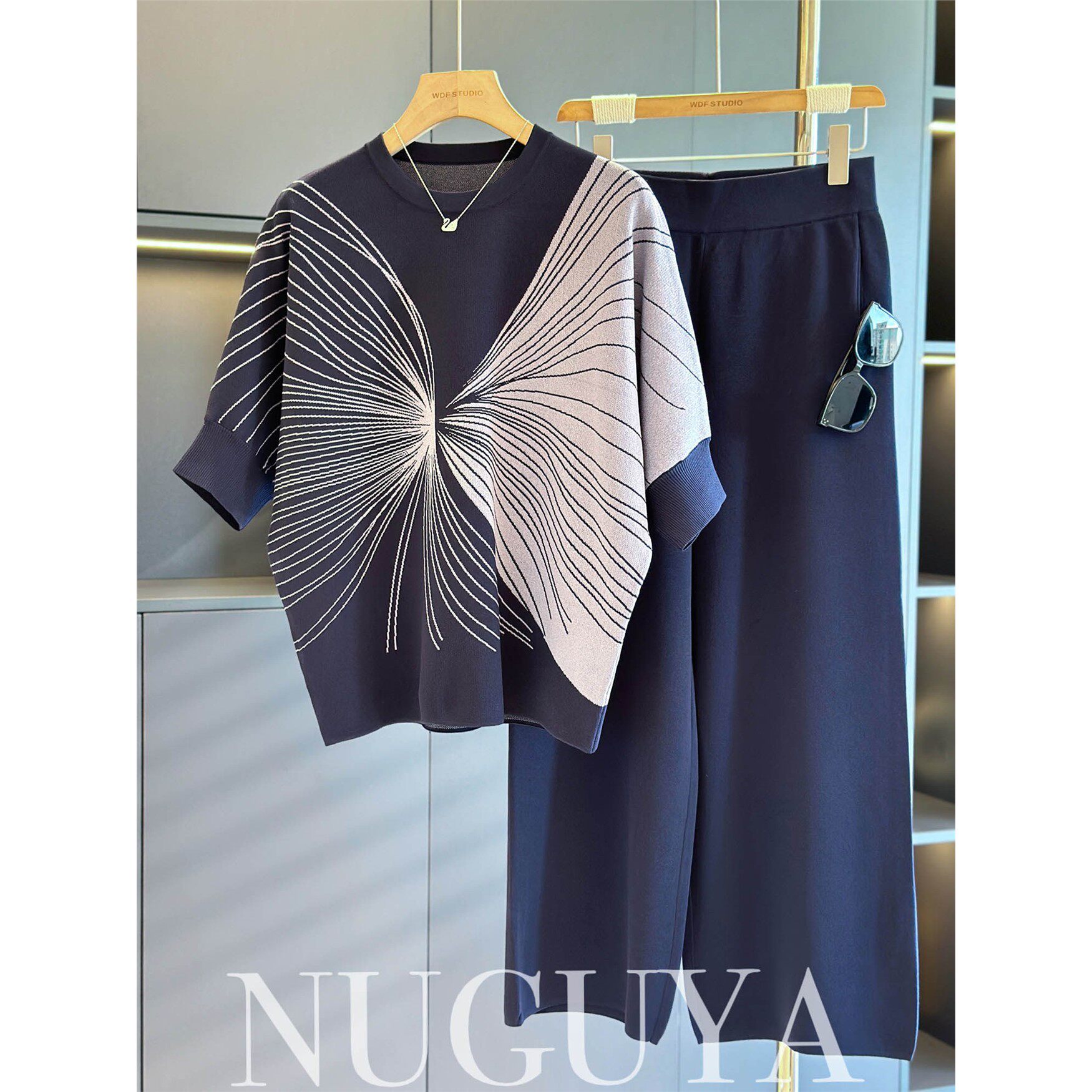 时尚休闲冰丝套装女中袖妈妈装春装新款气质百搭中老年针织两件套