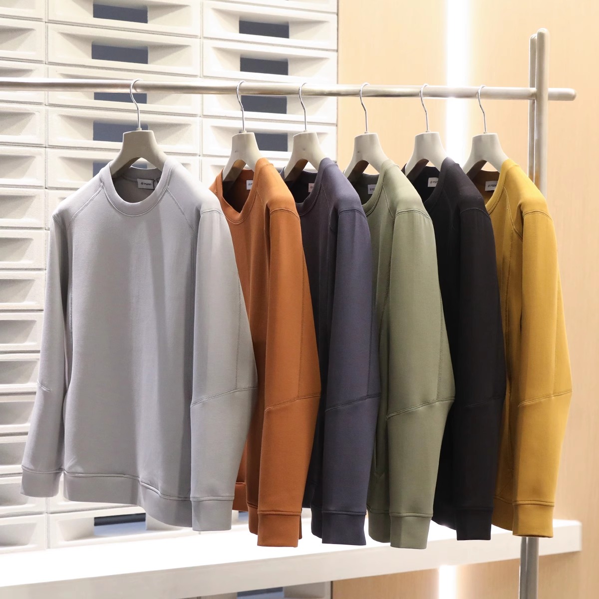 轻奢高端圆领卫衣纯色打底衫