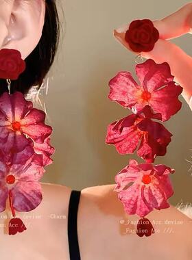 大流苏耳环2025新款爆款高级感耳钉度假风轻奢红色玫瑰耳饰女晚宴