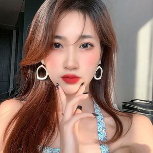 圆脸显瘦高级感耳环2023年新款潮气质耳饰不规则亚克力耳钉女耳坠