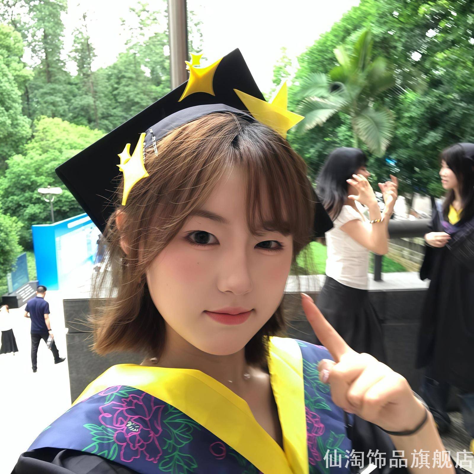 毕业季穿搭点缀星星发夹小巧造型图片
