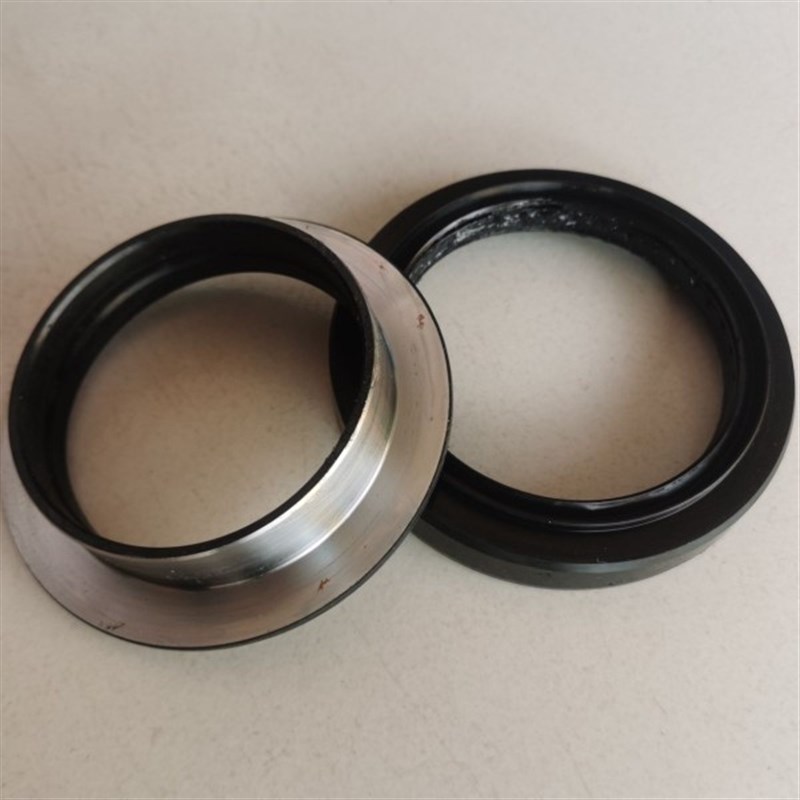 久保田收割机驱动轮58813-164v50/40*80*12/18/BQ2999E泥水油封