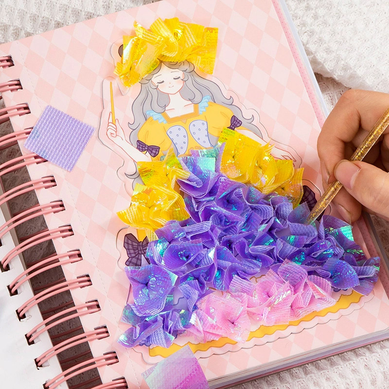 戳戳乐洞洞乐梦幻手绘公主换装女孩粘贴贴画3儿童手工diy益智玩具