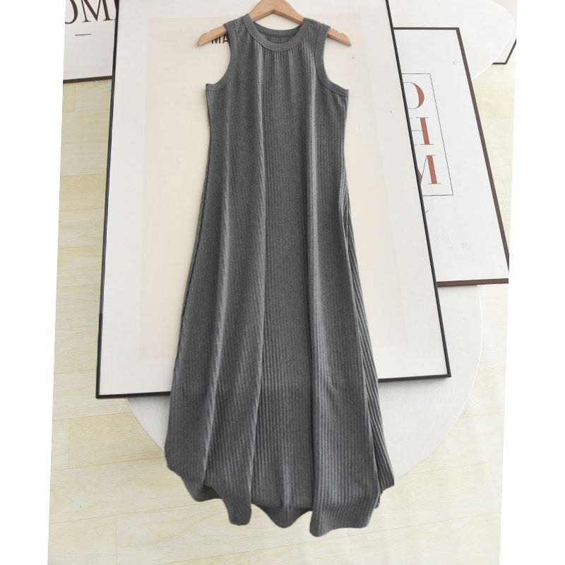 麦系の2025春夏款圆领弹力修身气质显瘦百搭长款针织背心连衣裙