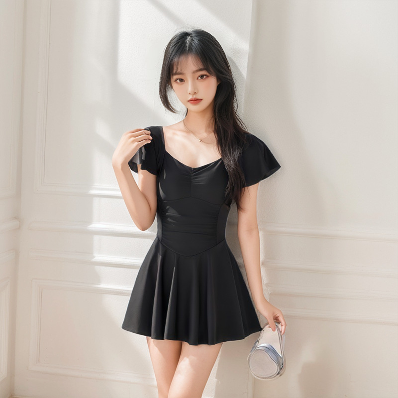 女士牛奶丝连体泳衣2025夏款高颜值连体泳衣女保守裙式遮肚显瘦