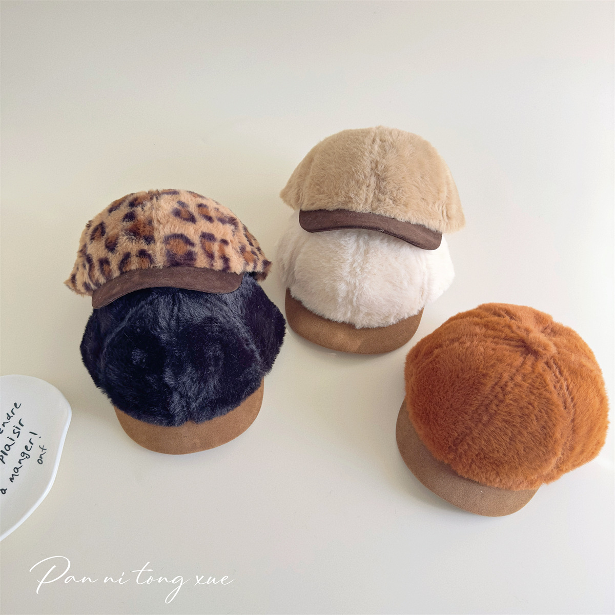 秋冬季宝宝帽子毛绒保暖百搭豹纹短檐鸭舌帽儿童棒球帽防风洋气