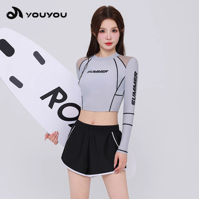 泳衣女款分体2025新款长袖防晒保守短裤泳衣套装海边度假游泳专用