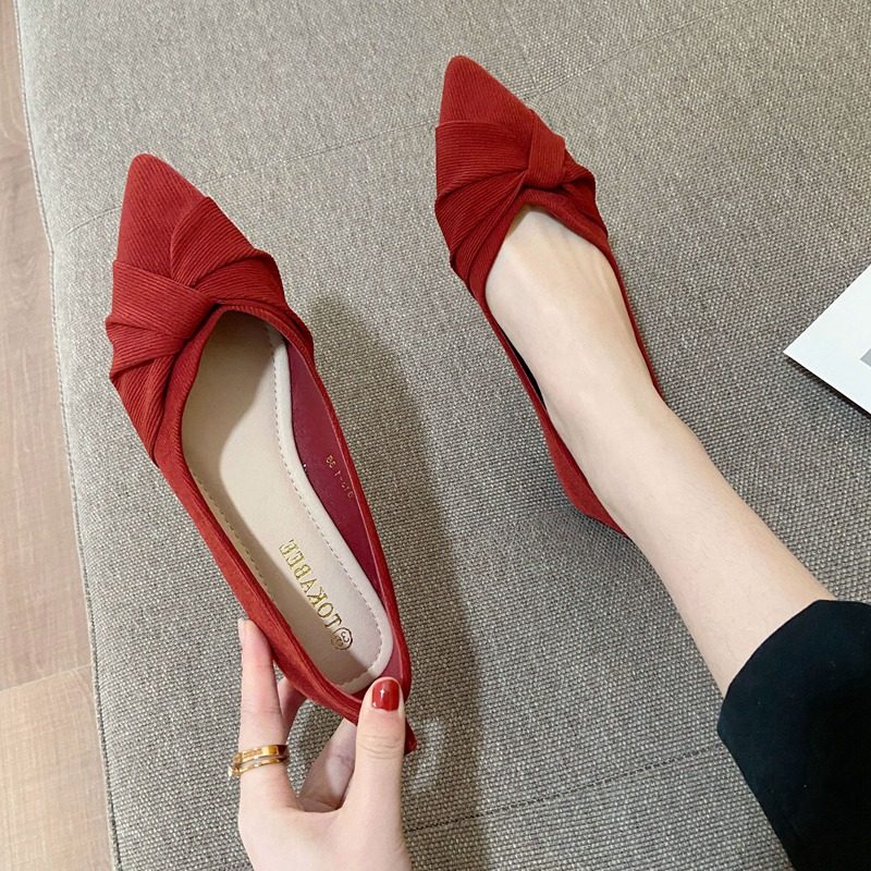 女鞋秋款2023新款婚鞋红色尖头平底单鞋女平跟软底工作鞋黑色瓢鞋,女鞋,浅口单鞋,淘宝优惠券,粉丝福利购,淘宝优惠卷