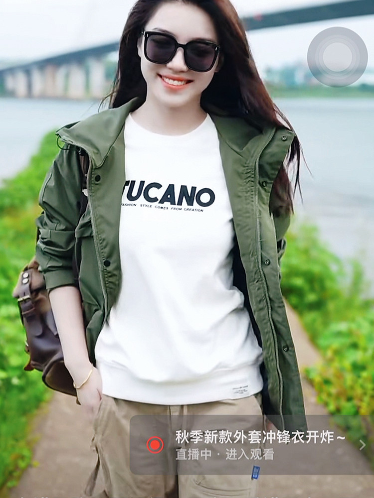 连帽休闲情侣户外运动套装