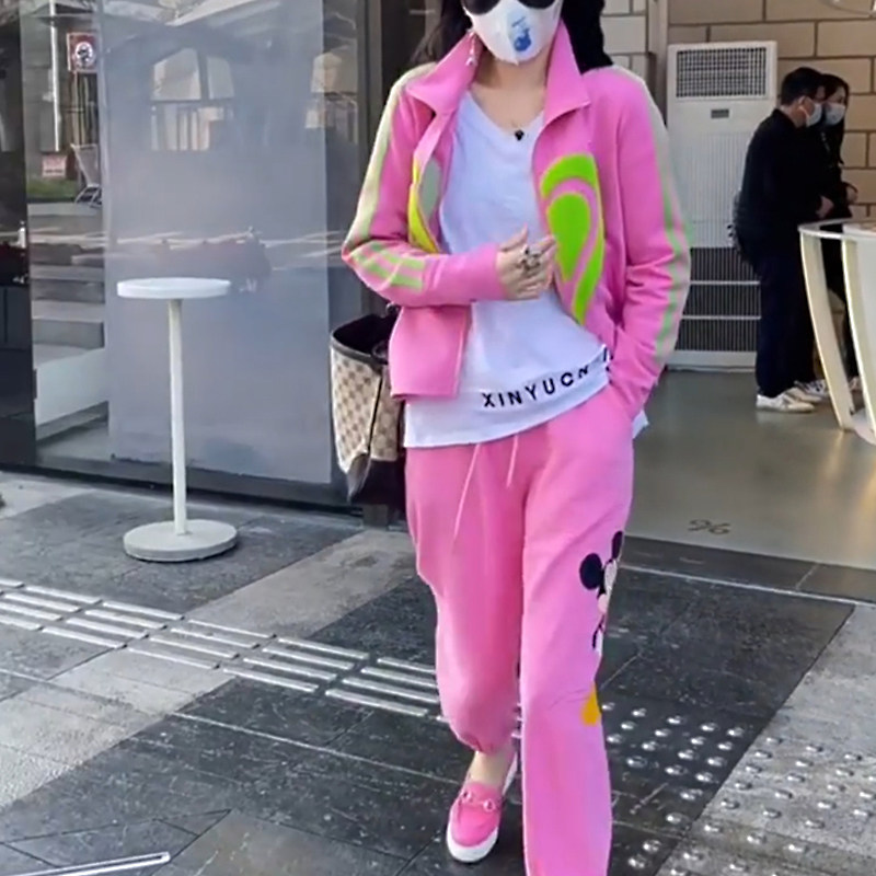 2024新款棒球服运动套装女洋气爱心短款外套宽松休闲卫裤两件套