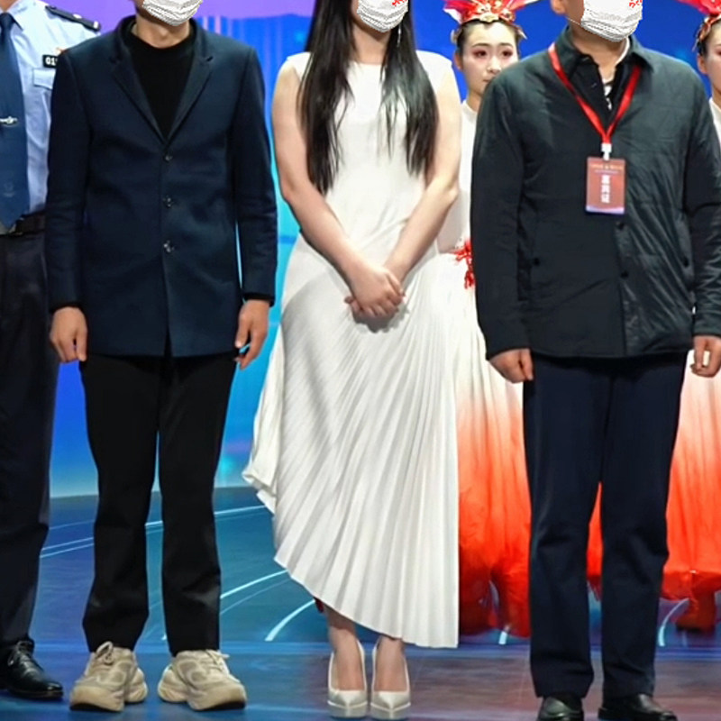 时尚气质连衣裙女2025春秋新款
