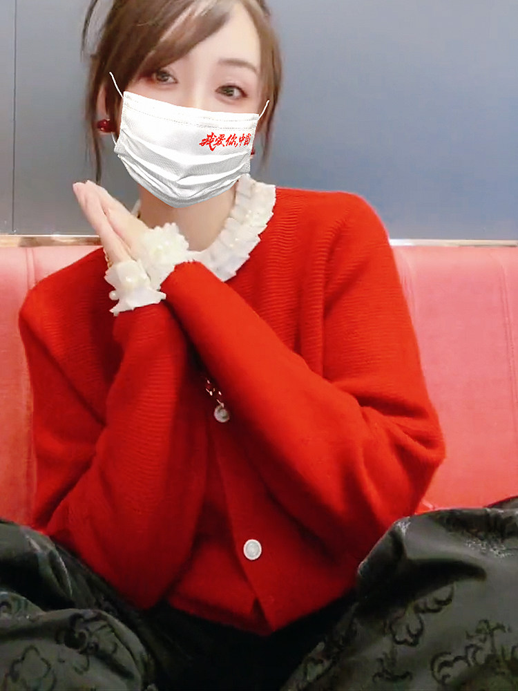 法式钉珠蕾丝拼接毛衣女