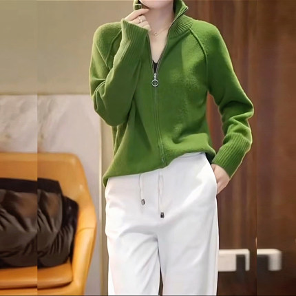 慵懒风绿色毛衣女2025春季新款时尚立领拉链针织衫上衣裤子套装