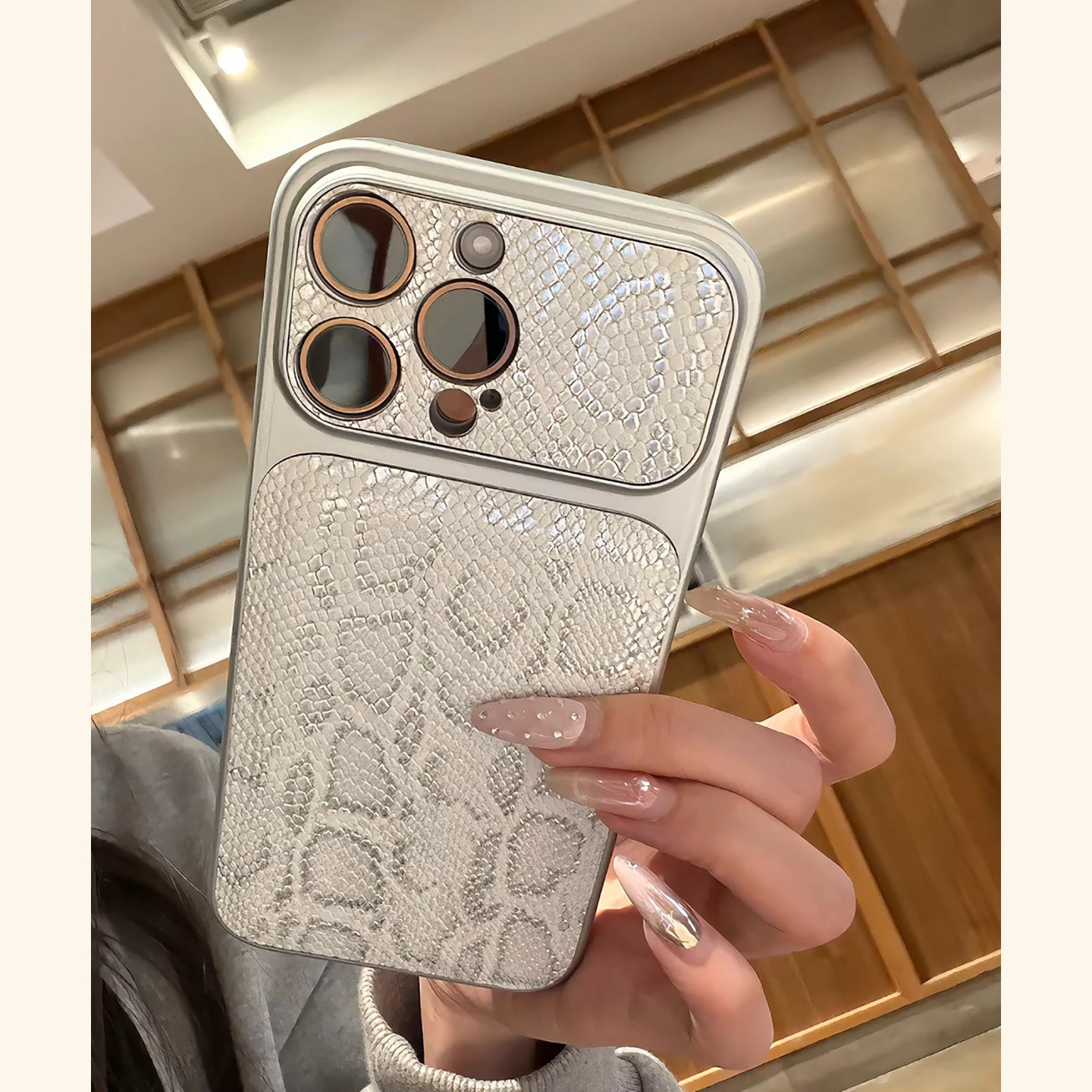 高级感ins简约蛇皮纹适用苹果17promax手机壳iphone16女新款17pro全包防摔16pro大视窗15pro保护套14爆款13软