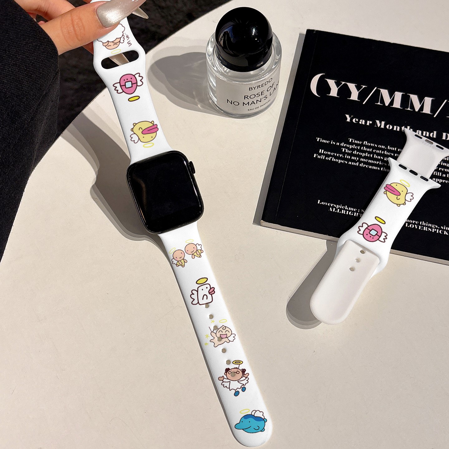 适用iwatchs10硅胶苹果手表applewatch10表带s9卡通角落生物s8新款s7小众ultra2夏季透气45se女款s6网红闺蜜