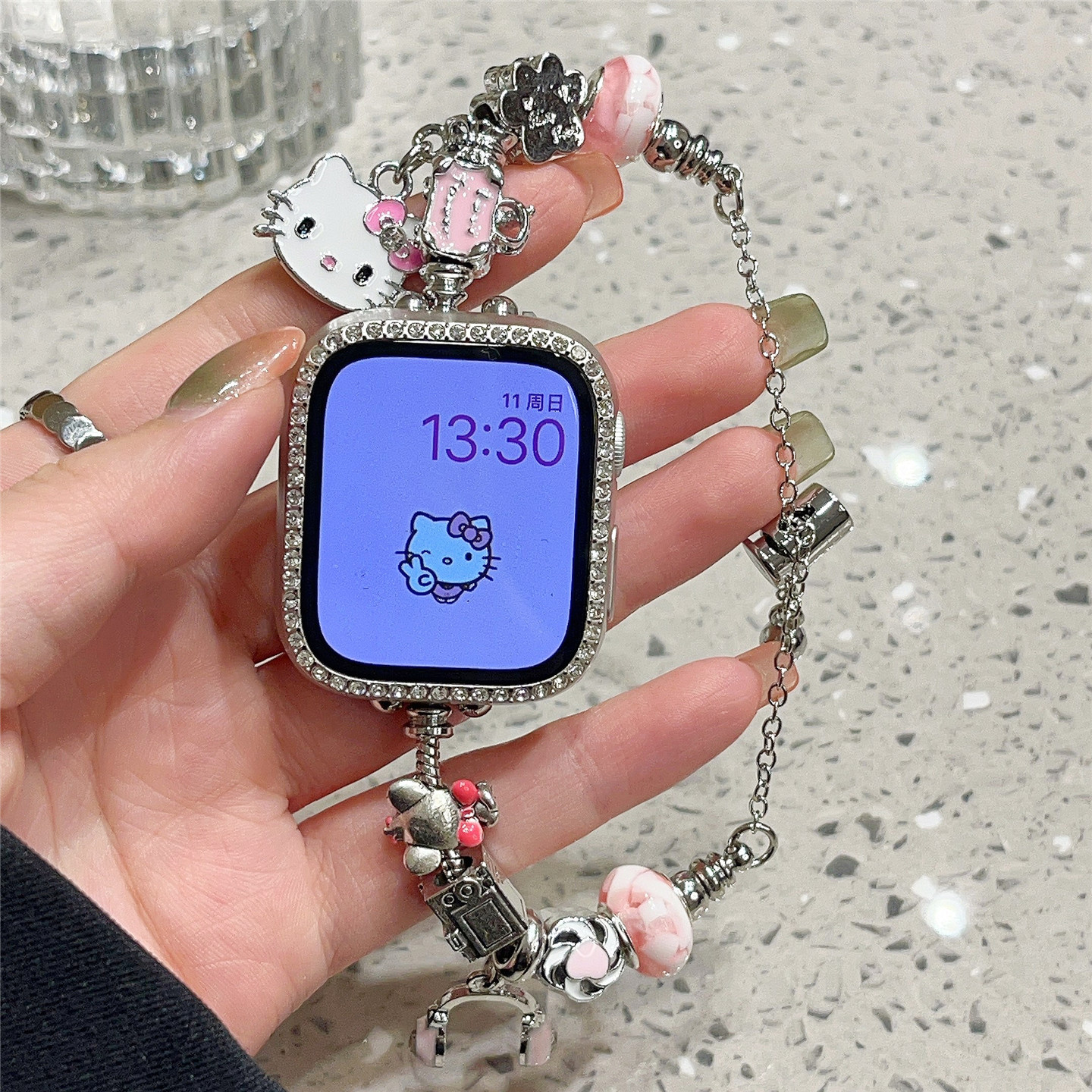 适用iwatch10苹果手表applewatchs10表带s9粉色宝石kt猫s8新款s7金属手链ultra2夏季透气45se女款s6网红闺蜜