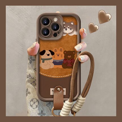 美拉德三只熊适用OPPORENO12PRO手机壳OPPO秋冬reno11/10/9/8/7天眼阶梯贴皮OPPOFINDX6/5/3Pro带手绳保护套