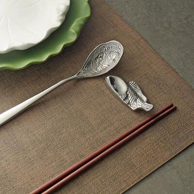 轻奢金色浮雕304不锈钢筷枕勺托