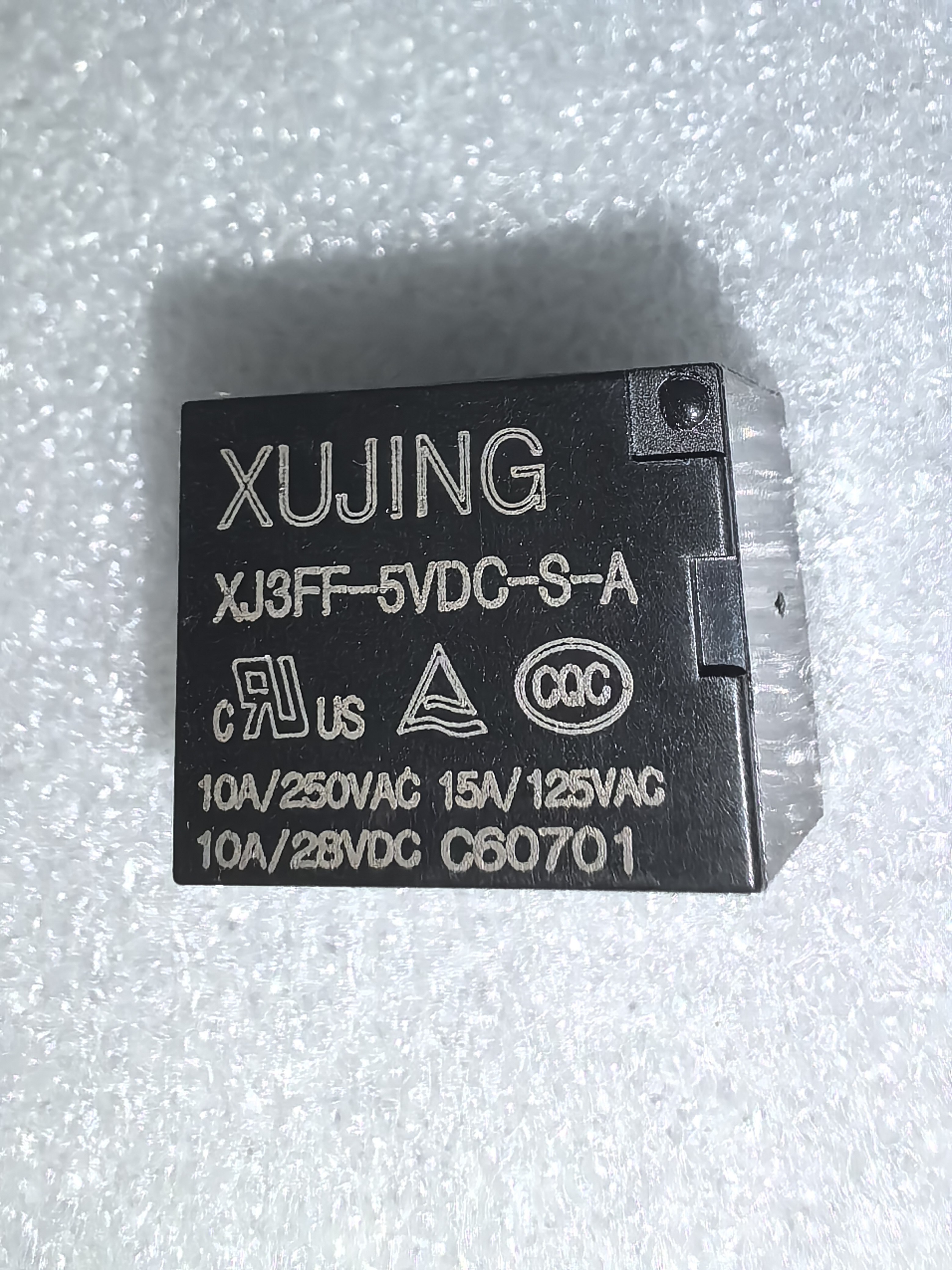 XJ3FF-5VDC-S-A XJ3FF-12VDC-S-A 4脚继电器 5V/12V一组常开全新