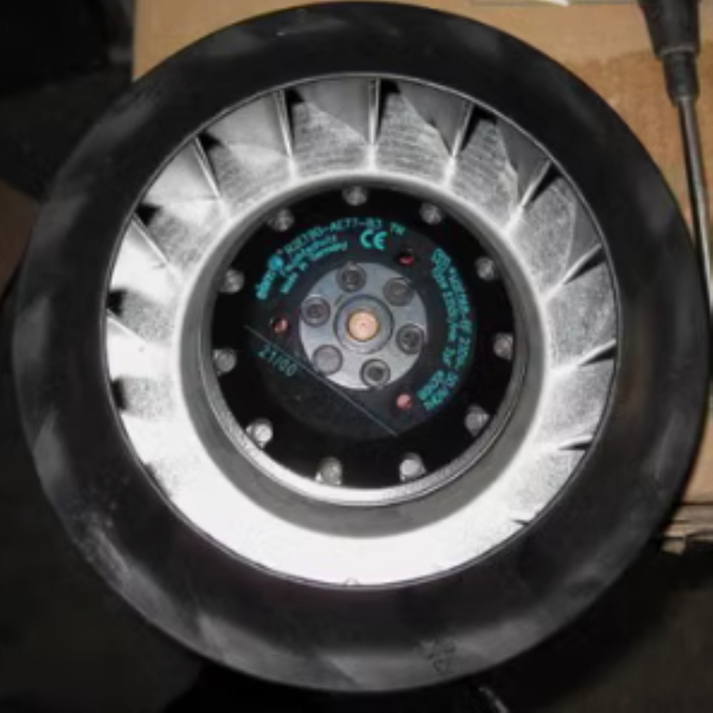 售前询价M2E068-BF R2E220-AA40-G8 230V 70W90W 原装正德国进口