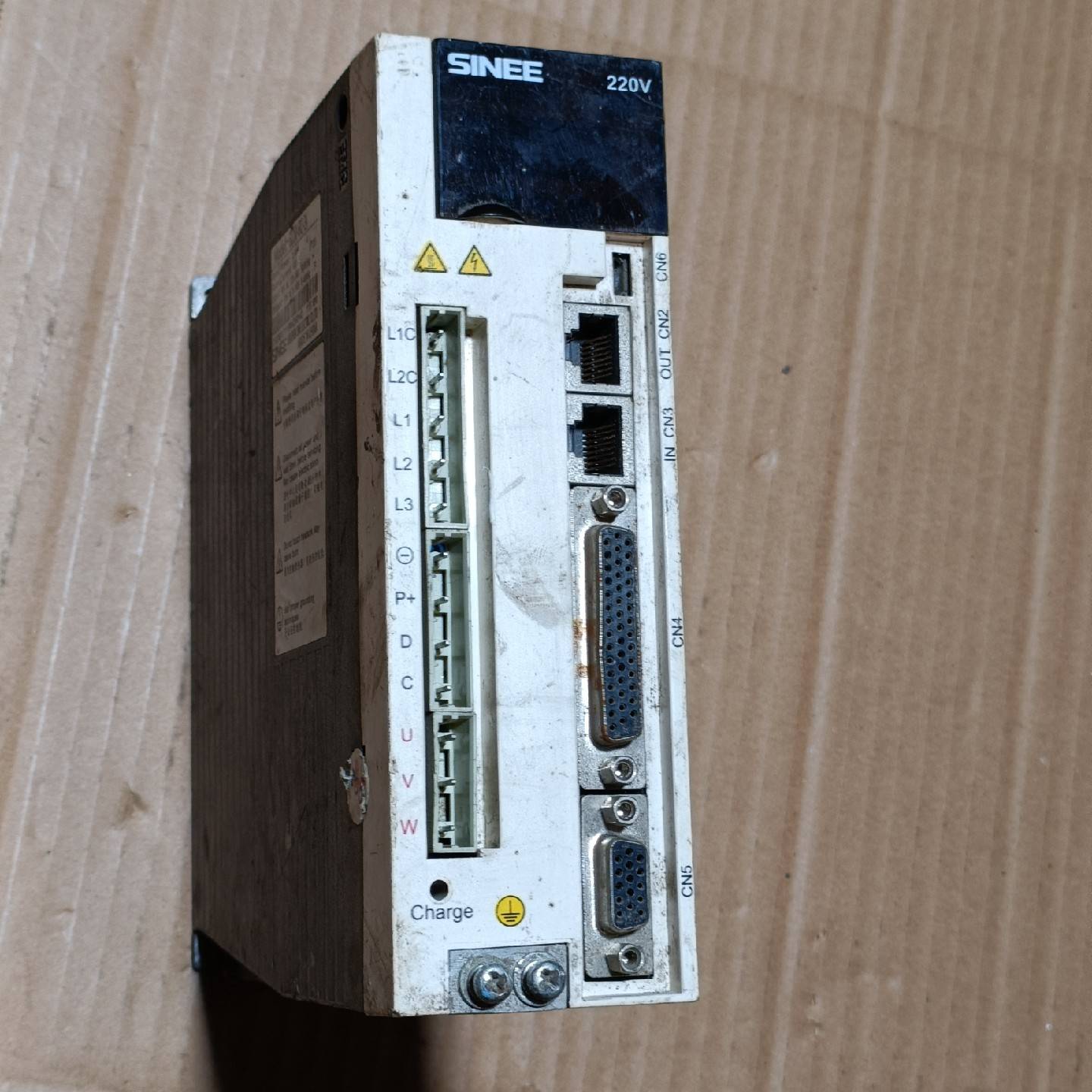 售前询价议价伺服驱动器EA180-6R2-2A 图片实物拍摄通