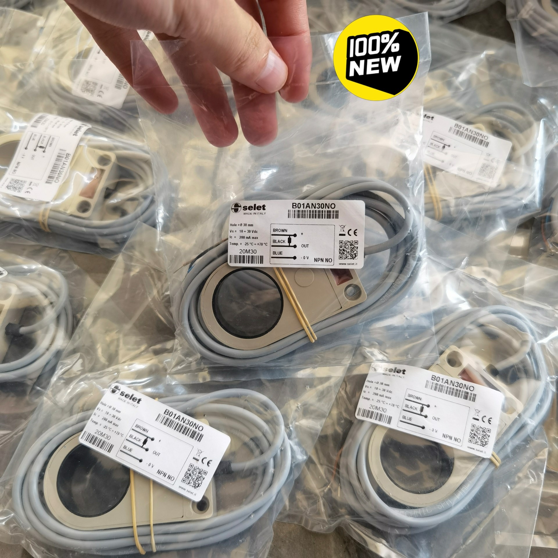 售前询价意大利SELET接近开关感测器B01AN30NO全新议价