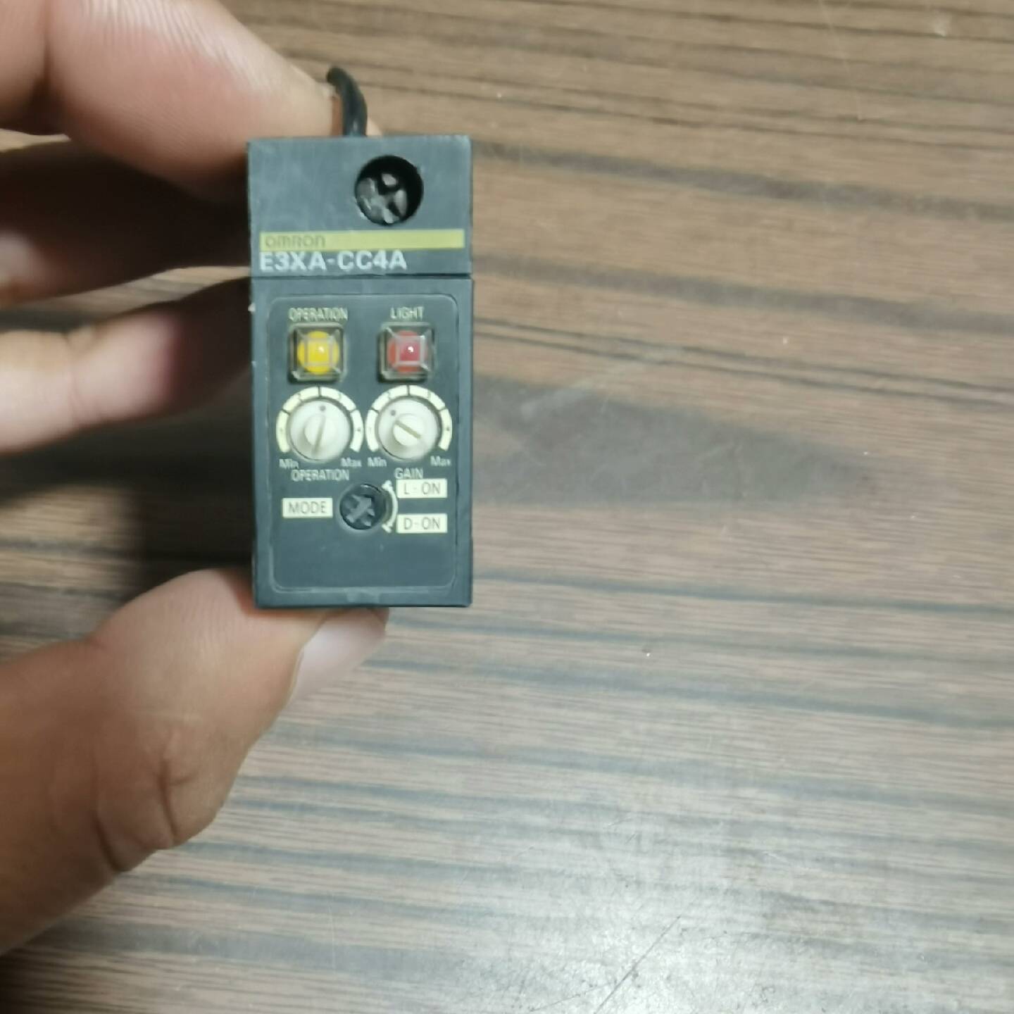 售前询价议价E3XA-CC4A正品功能正常