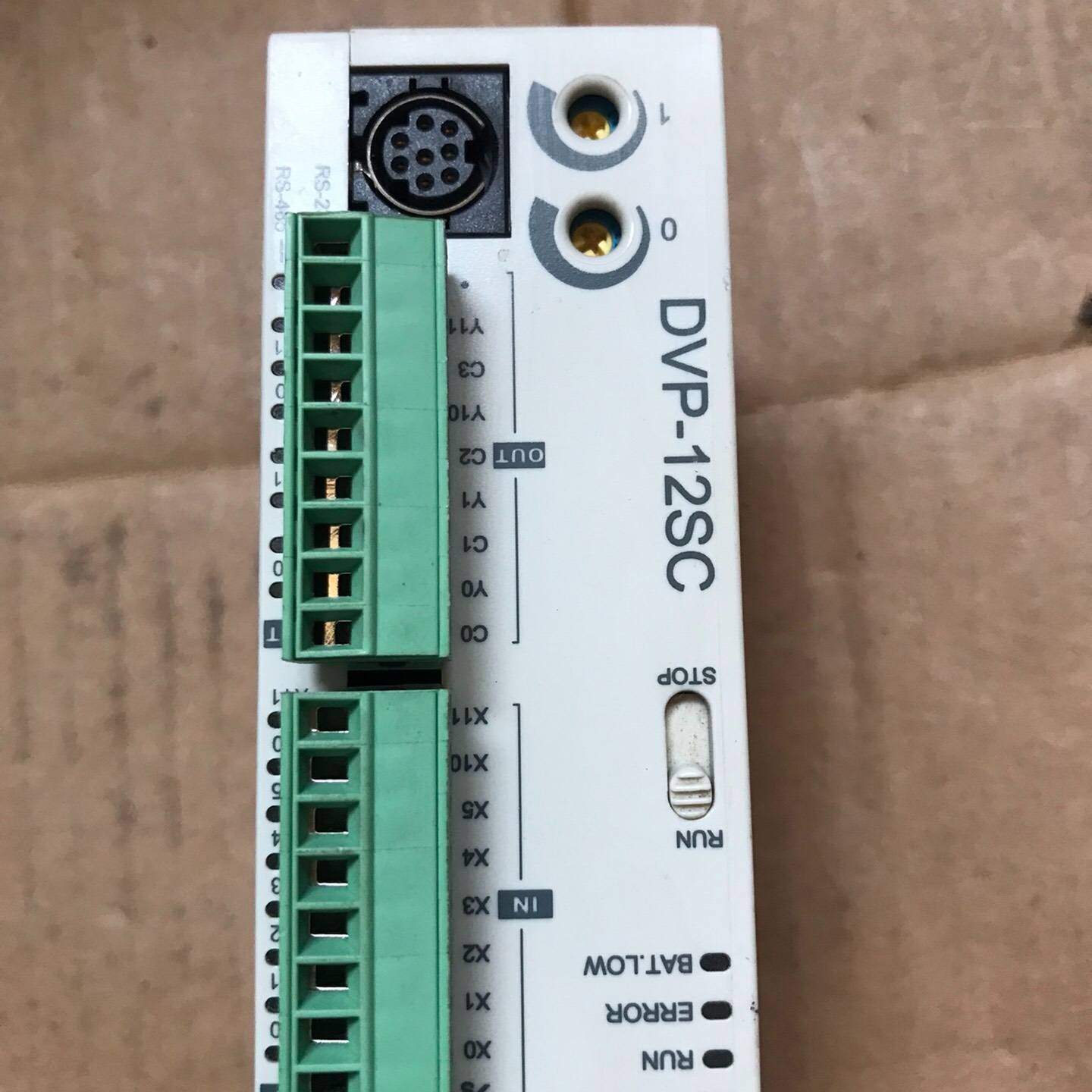 售前询价议价DVP12SC11T PLC的包好成色如图1