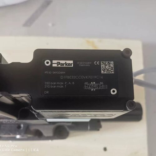 D41FCE02FC1VB7019 # Parker先导式比例换向阀 - D*1FC系列