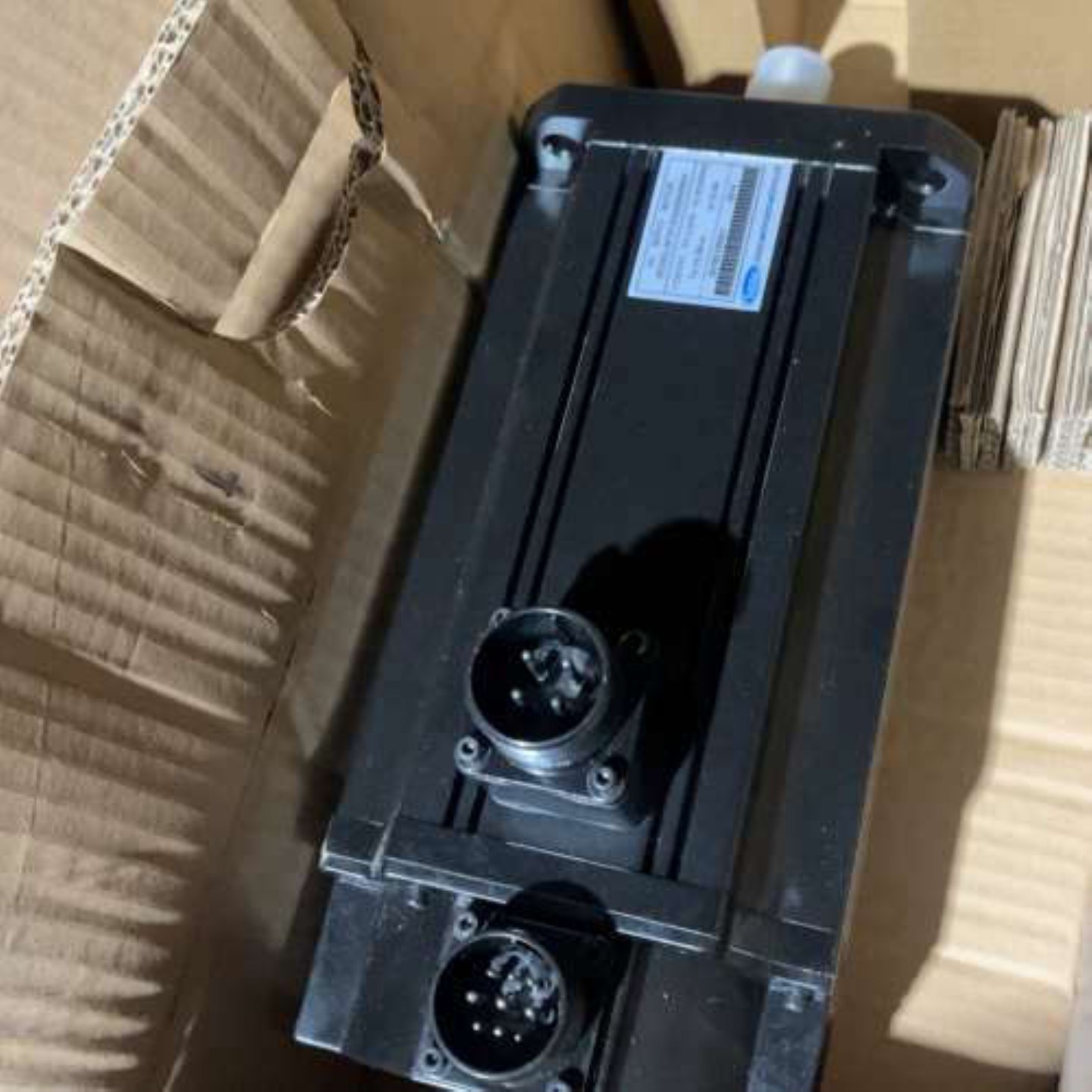 售前询价非标价太仓摩讯伺服马达MTS130302BN2MEK3KW22议价