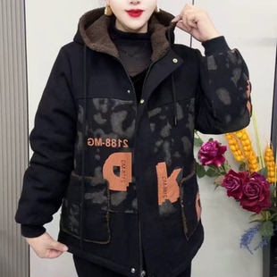 冬季加绒保暖时尚连帽外套女牛仔帖兜休闲宽松棉衣中老年妈妈棉服